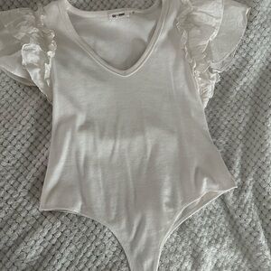 Elegant White Ruffled Sleeve Bodysuit